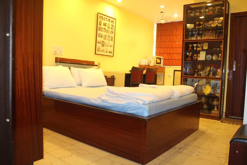 Apartment Service Apartment, Park Street,